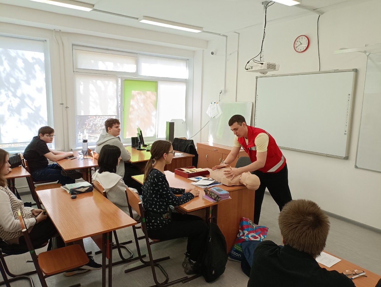 Мастер-классы по оказанию первой помощи.