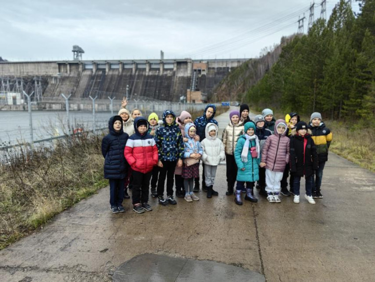 "Урок в городе". Экскурсия на Красноярскую ГЭС.