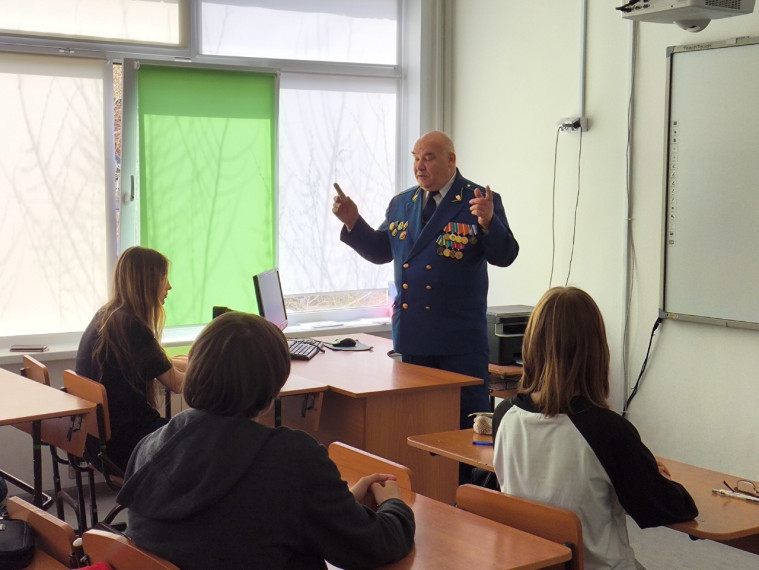 Встреча поколений: ветераны военной службы в гостях Лицея.
